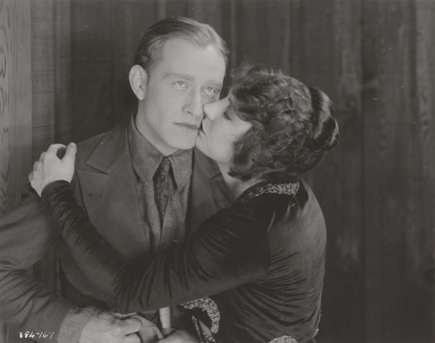 [Dorothy Dalton kissing blinded Conrad Nagel, "Fool's Paradise"] Amon