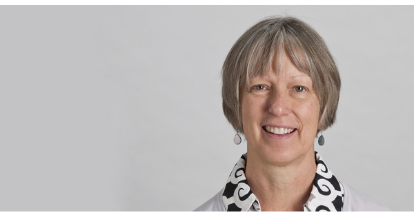 Headshot of Lori Eklund.