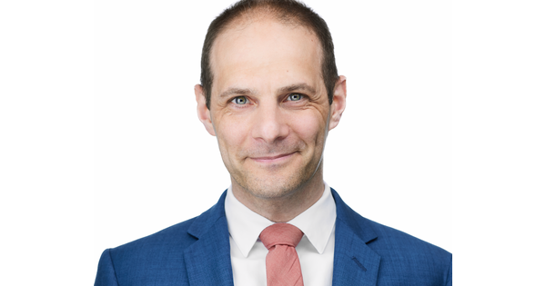 Headshot of Andrew Eschelbacher.