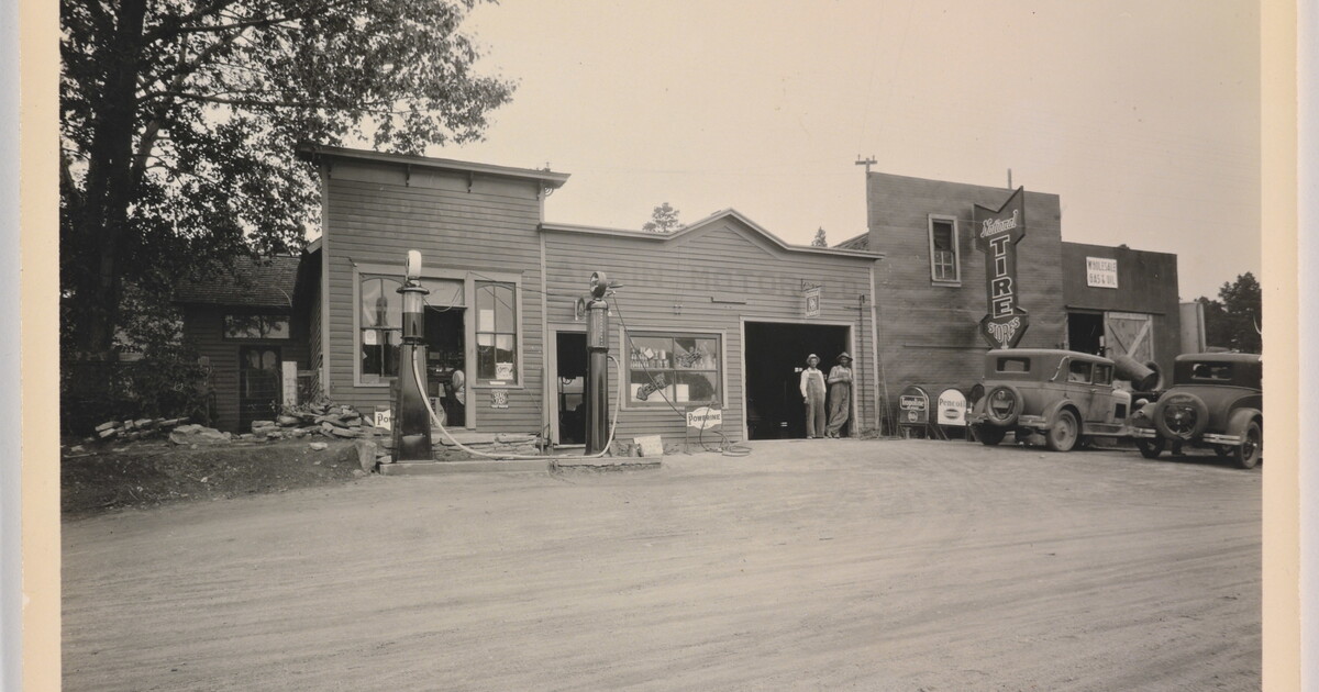 [Gas station and garage, Elbert, Colorado] Amon Carter Museum of